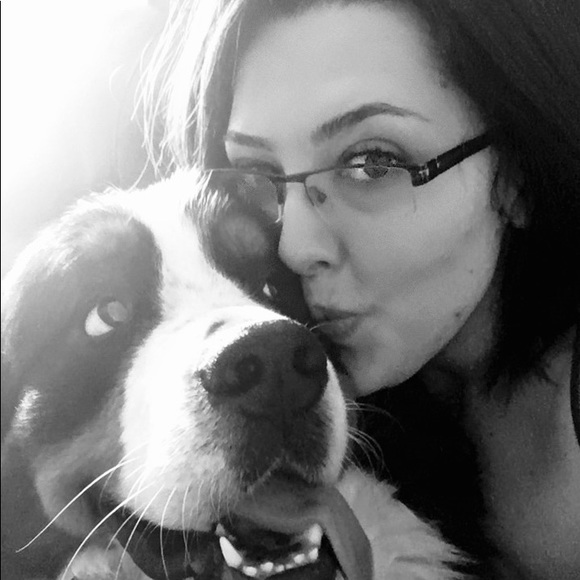 Meet your Posher, Ashley - Picture 1 of 1